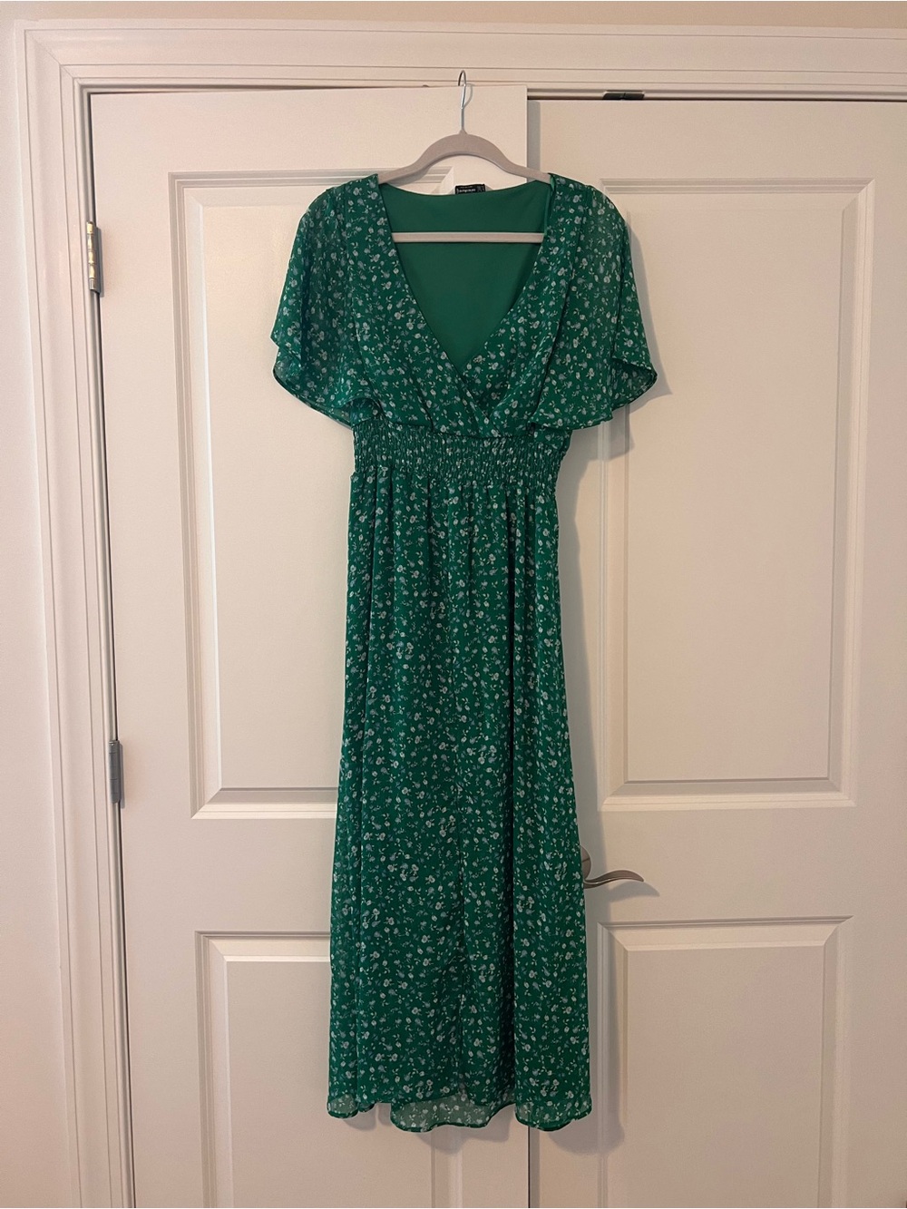 stradivarius Emerald Green Floral V-Neck Maxi Dress